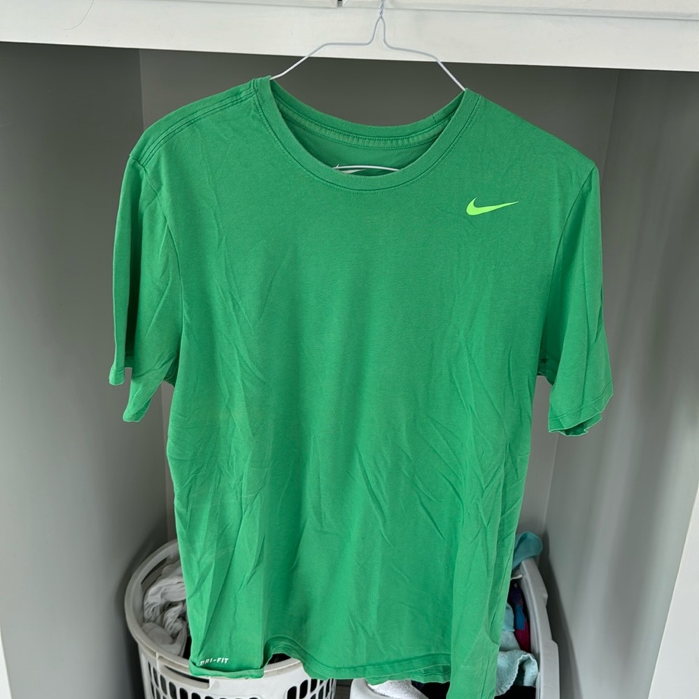 Nike t shirt